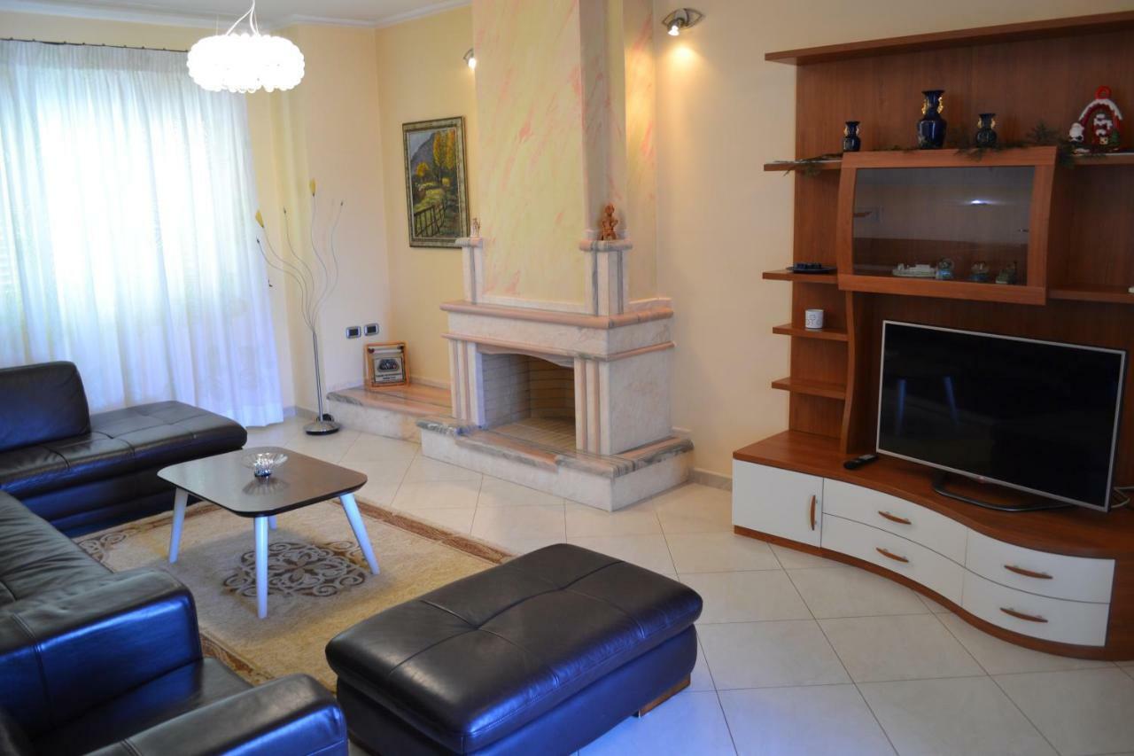 Penthouse 4 Bedrooms Apartment Vlorë מראה חיצוני תמונה